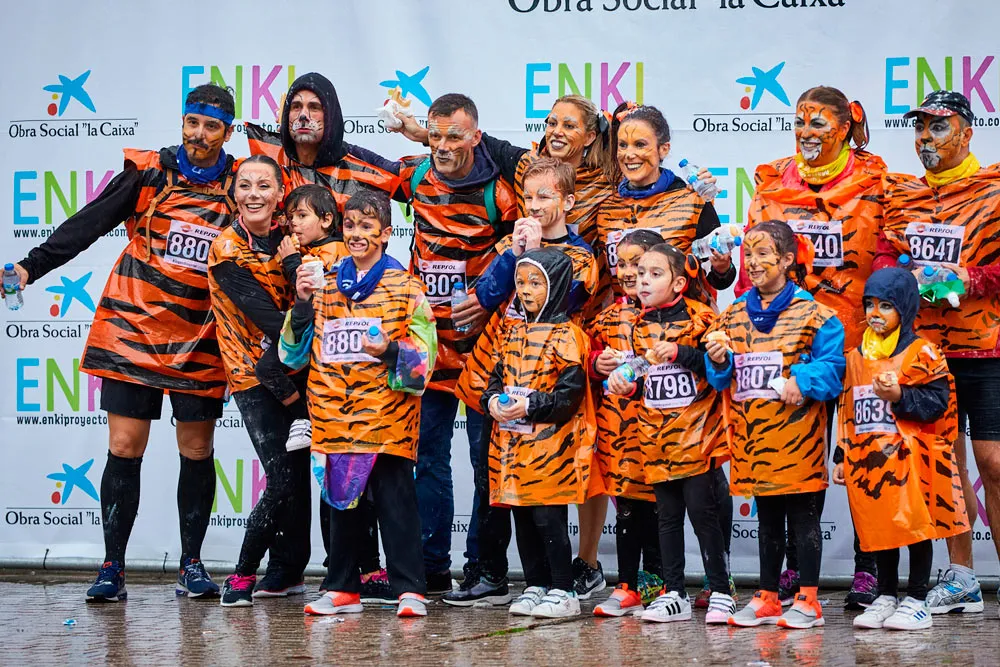 Grupo escolar participando na Carreira Enki.
