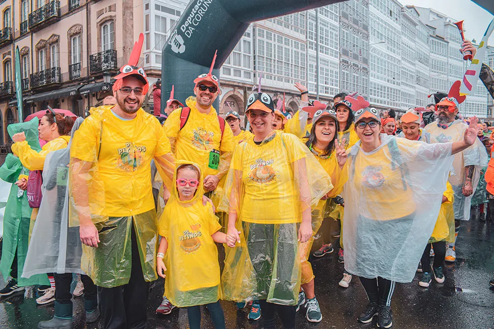 Grupo de empresa participando na Carreira Enki.