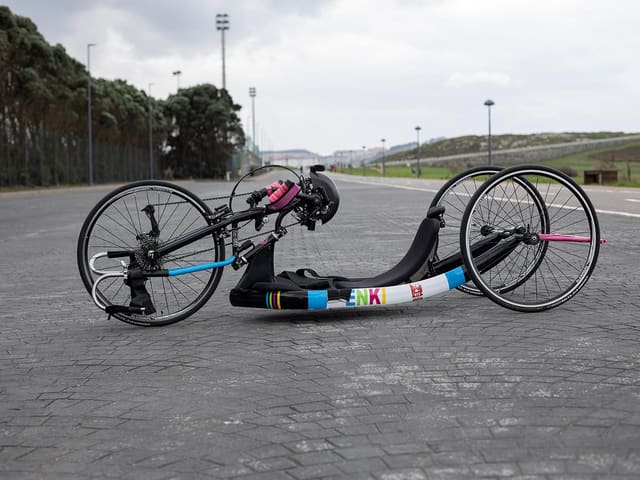 Material deportivo adaptado de Enki, imaxe 17.