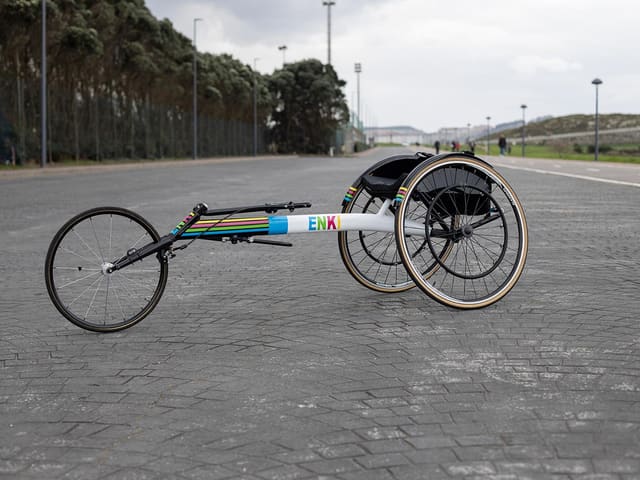 Material deportivo adaptado de Enki, imaxe 19.